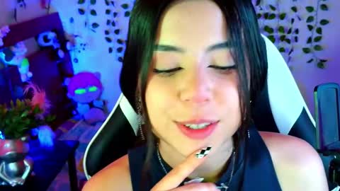 Kittyuwu  online show from November 19, 7:25 pm