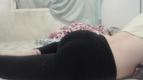 Snapshot of kittywhiteass chatting on March 1, 9:29 am kittywhiteass online show from March 1, 9:29 am