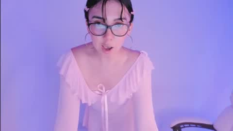 Little piece of fruit online show from July 27, 2:30 am