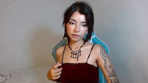 kiyu online show from December 4, 2:42 am