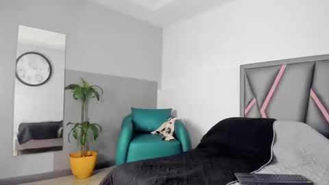 klariz09 online show from September 18, 8:40 pm