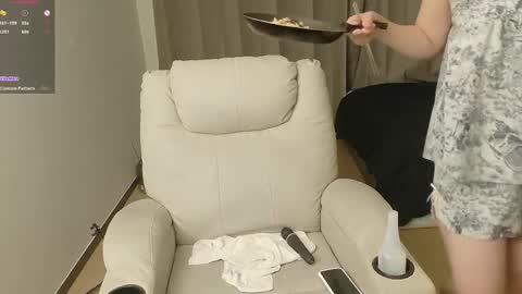 catty online show from April 1, 10:16 am