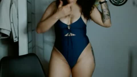 Karoll online show from April 17, 3:19 am