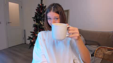 kossie_ online show from December 8, 6:54 am