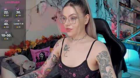 Jess online show from October 25, 5:09 pm