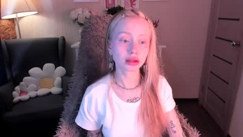 kris_grant online show from April 11, 9:35 am