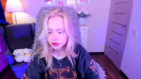 kris_grant online show from March 1, 10:13 am