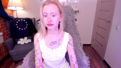 kris_grant online show from January 15, 10:17 am