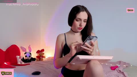 Snapshot of kris_kiskis chatting on March 10, 9:01 am Kris kiskis online show from March 10, 9:01 am