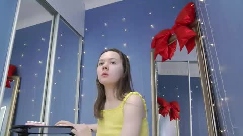 kriskras__ online show from March 17, 5:44 am