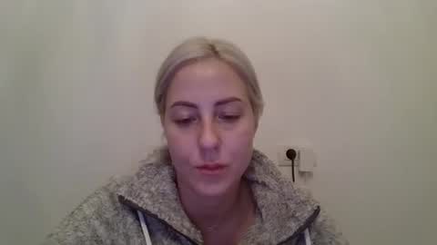 Snapshot of kriss_grace chatting on October 25, 5:42 pm Grace online show from October 25, 5:42 pm