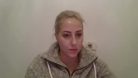 Snapshot of kriss_grace chatting on October 27, 8:58 pm Grace online show from October 27, 8:58 pm