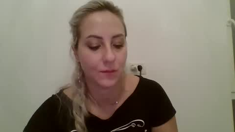 Snapshot of kriss_grace chatting on October 7, 8:13 pm Grace online show from October 7, 8:13 pm