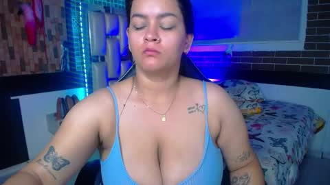 kriss_sweetboobs online show from April 12, 12:52 pm