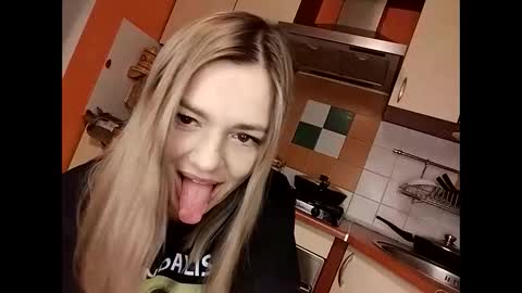 KrissSexi online show from February 4, 8:49 pm