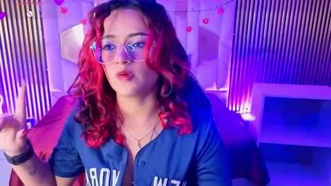 kristen_tay online show from February 28, 3:28 am