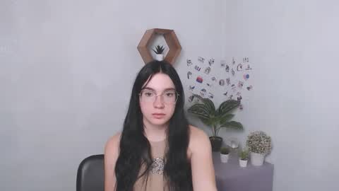 Kristen online show from September 12, 12:45 pm