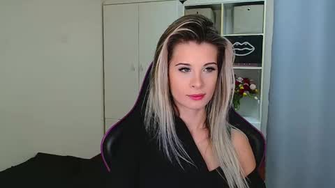 KristineAmore online show from January 7, 7:23 am