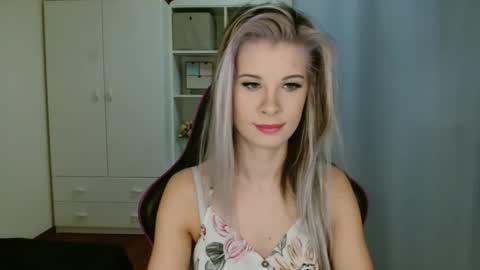 KristineAmore online show from January 15, 7:47 am