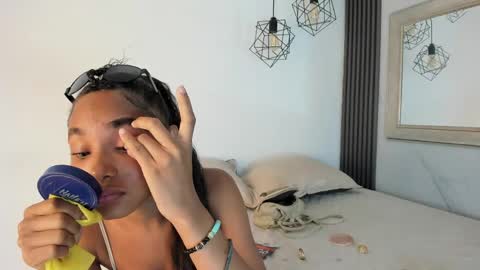 Cristina online show from April 22, 9:01 pm