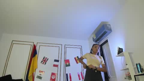 Cristina online show from June 15, 6:19 pm