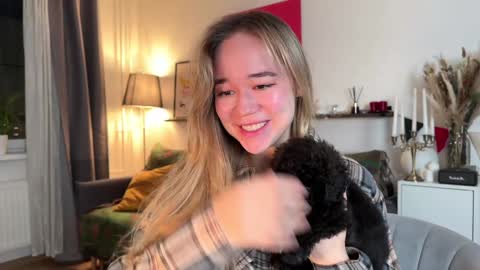 Snapshot of kristyspiritedaway chatting on December 18, 9:51 pm Kristy Nip slip shady  Best model on CB  online show from December 18, 9:51 pm