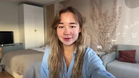 Snapshot of kristyspiritedaway chatting on October 24, 12:34 pm Kristy Nip slip shady  Best model on CB  online show from October 24, 12:34 pm
