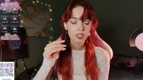 kudemeows online show from December 5, 5:25 pm