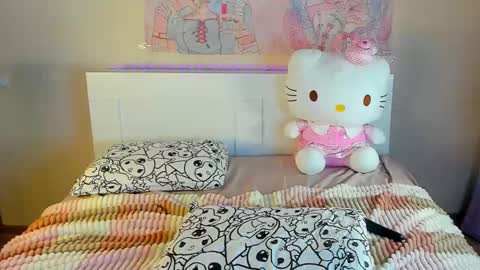 Snapshot of kuraii_ chatting on March 9, 8:21 pm Anna online show from March 9, 8:21 pm