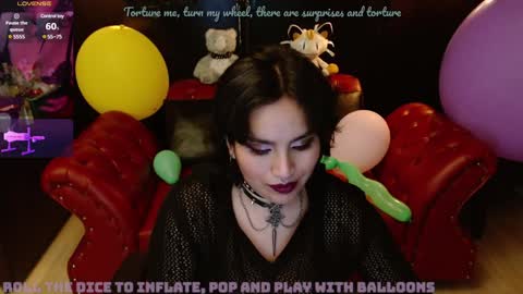 Snapshot of kureiji_fetish chatting on December 28, 8:37 am Fetiche Woman online show from December 28, 8:37 am