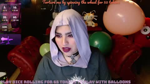 Snapshot of kureiji_fetish chatting on January 29, 6:01 am Fetiche Woman online show from January 29, 6:01 am
