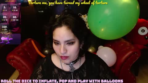 Snapshot of kureiji_fetish chatting on December 14, 7:07 am Fetiche Woman online show from December 14, 7:07 am