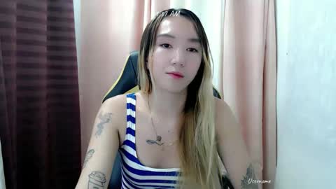 kweenie1026 online show from April 8, 5:37 pm