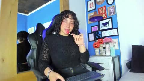 ---Keys--- online show from October 28, 4:18 am