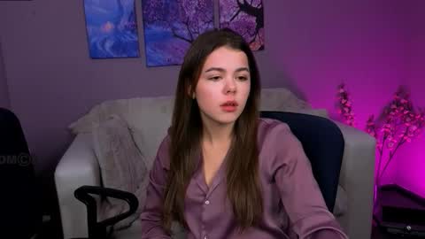 Kylie loves u online show from December 14, 2:39 am