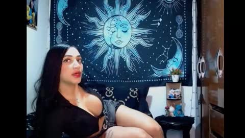 Snapshot of kylie_capricorn chatting on October 23, 8:26 pm kylie online show from October 23, 8:26 pm