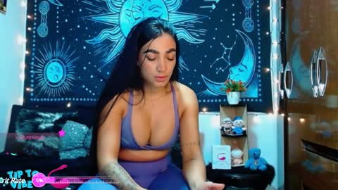 Snapshot of kylie_capricorn chatting on January 10, 8:37 pm kylie online show from January 10, 8:37 pm