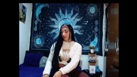 Snapshot of kylie_capricorn chatting on February 12, 9:54 pm kylie online show from February 12, 9:54 pm