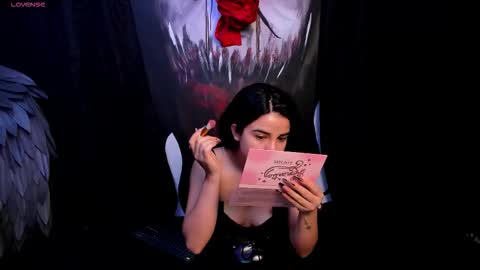 Snapshot of kylie_foxx1 chatting on September 8, 8:08 pm submissive demon Please help me to reach 500 thumbs up online show from September 8, 8:08 pm
