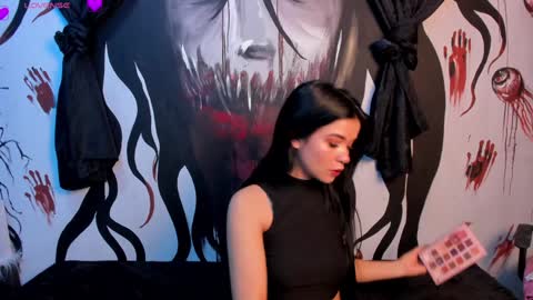 Snapshot of kylie_foxx1 chatting on December 6, 11:57 pm submissive demon Please help me to reach 500 thumbs up online show from December 6, 11:57 pm