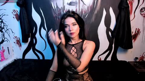 Snapshot of kylie_foxx1 chatting on January 15, 4:15 am submissive demon Please help me to reach 500 thumbs up online show from January 15, 4:15 am