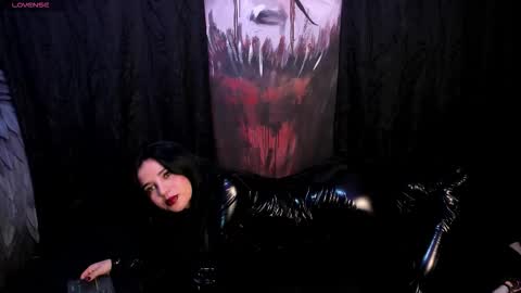 Snapshot of kylie_foxx1 chatting on September 13, 9:23 pm submissive demon Please help me to reach 500 thumbs up online show from September 13, 9:23 pm