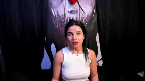 Snapshot of kylie_foxx1 chatting on October 14, 10:56 pm submissive demon Please help me to reach 500 thumbs up online show from October 14, 10:56 pm