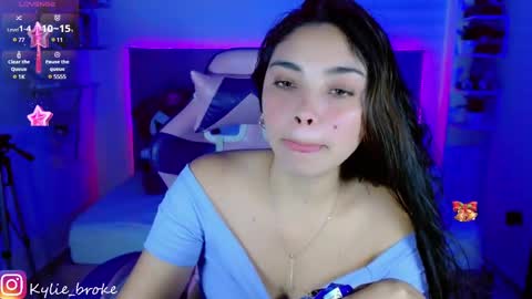Snapshot of kylie_hottt_ chatting on January 16, 9:30 pm k ylie online show from January 16, 9:30 pm