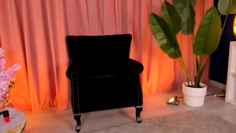 Snapshot of kyliekroftt chatting on September 29, 4:45 pm Jenny online show from September 29, 4:45 pm
