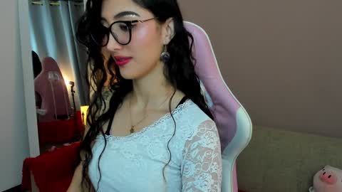 Kym Giraldo online show from January 15, 7:59 am