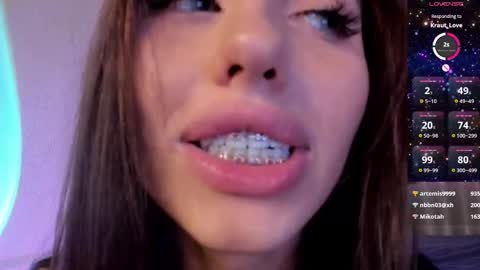 Snapshot of l1tww chatting on February 7, 11:03 pm Malika online show from February 7, 11:03 pm