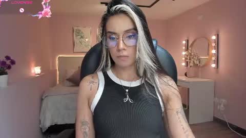 T A T I A N A online show from June 10, 11:42 am