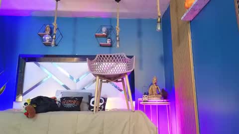 Cris  online show from October 2, 12:32 pm