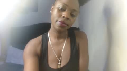 Snapshot of ladasha_montaz chatting on October 11, 11:07 pm ladasha online show from October 11, 11:07 pm